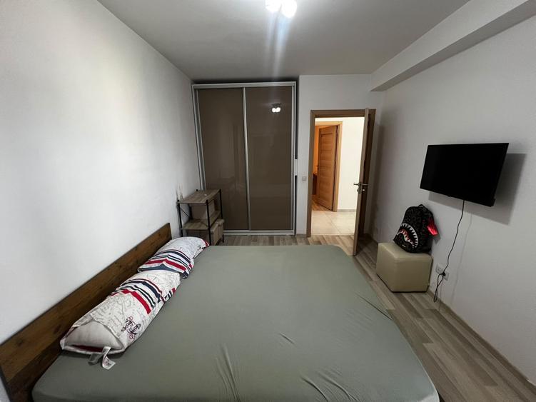 Duplex cu 4 camere cu Canalizare în Domnești