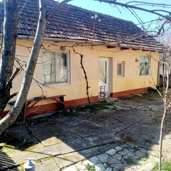 Casă cu 4 camere în Șimand