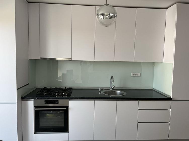 Apartament cu 3 camere decomandat în Torontalului