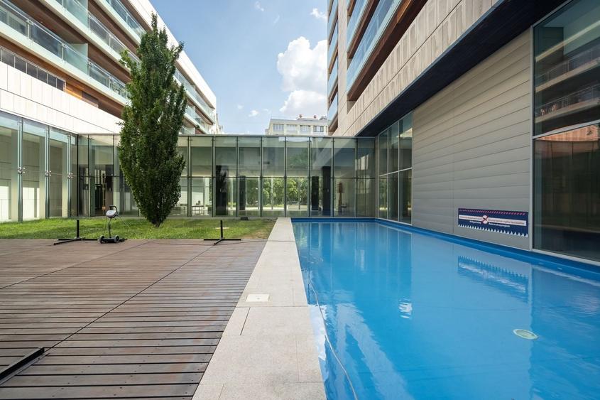 Apartament cu 3 camere decomandat, mobilat în Arcul de Triumf