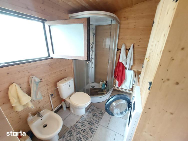Casă cu 5 camere cu Teren 675 Mp în Gura Ocniței