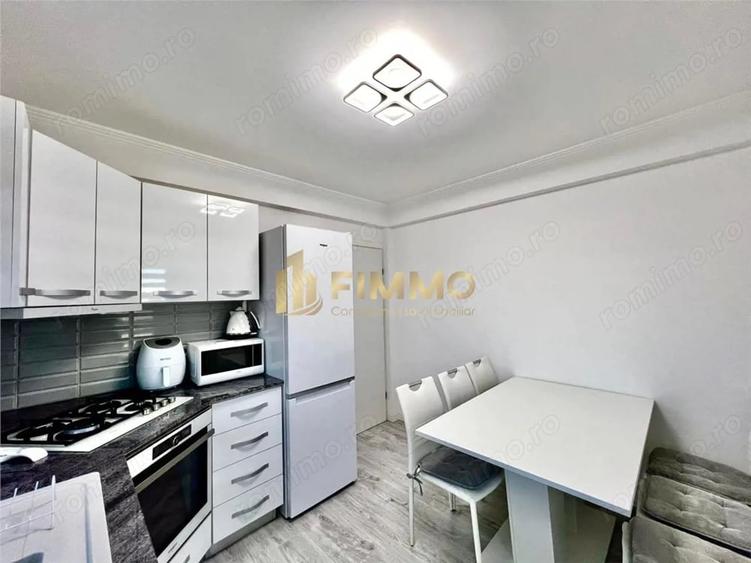 Apartament cu 3 camere decomandat, mobilat în Central