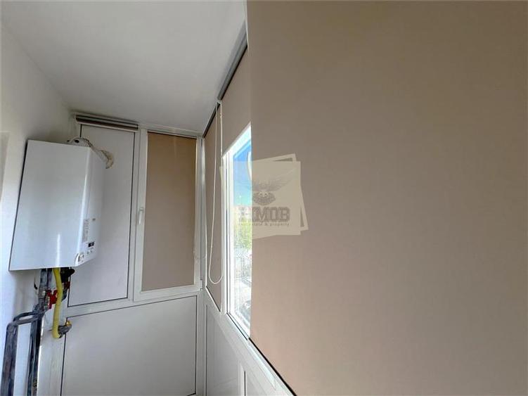 Apartament cu 3 camere decomandat, mobilat în Central