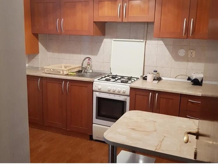 Apartament cu 4 camere semidecomandat, mobilat în Grozăvești