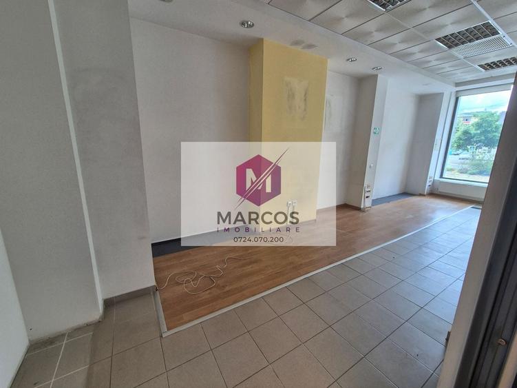 Spațiu comercial, de 150 mp, în Micro IV