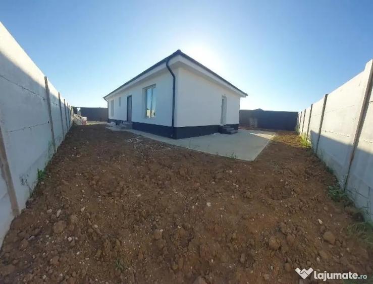 Casă cu 3 camere cu Teren 320 Mp în Vârteju