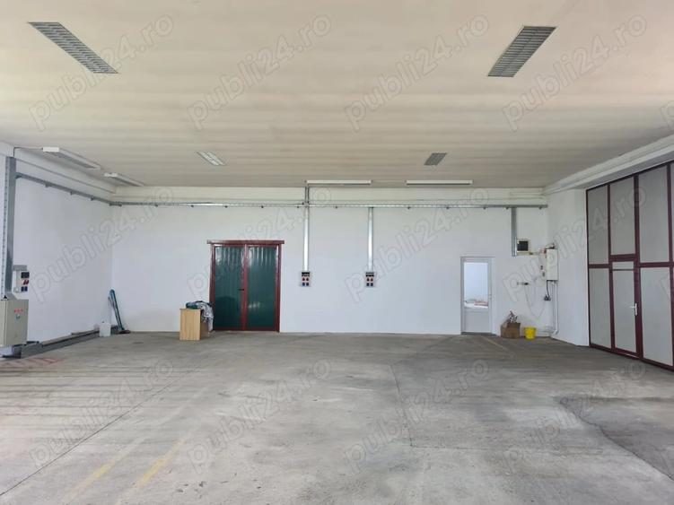 Spațiu comercial, de 700 mp, în Central