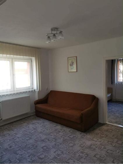 Apartament cu 2 camere semidecomandat în 7 Noiembrie