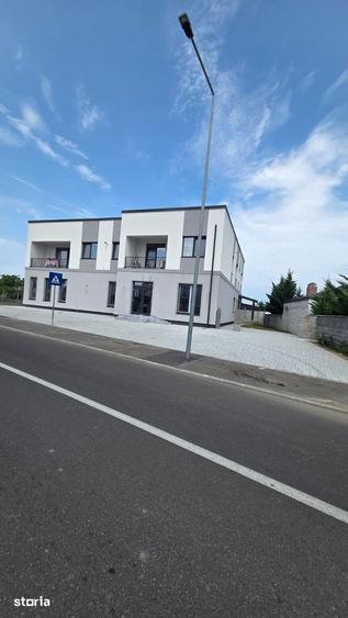 Apartament nou, semifinisat, 69 mp utili + balcon 7 mp, etaj 1 - 4