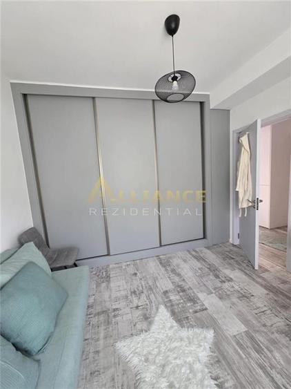 Duplex cu 3 camere cu Canalizare în Central