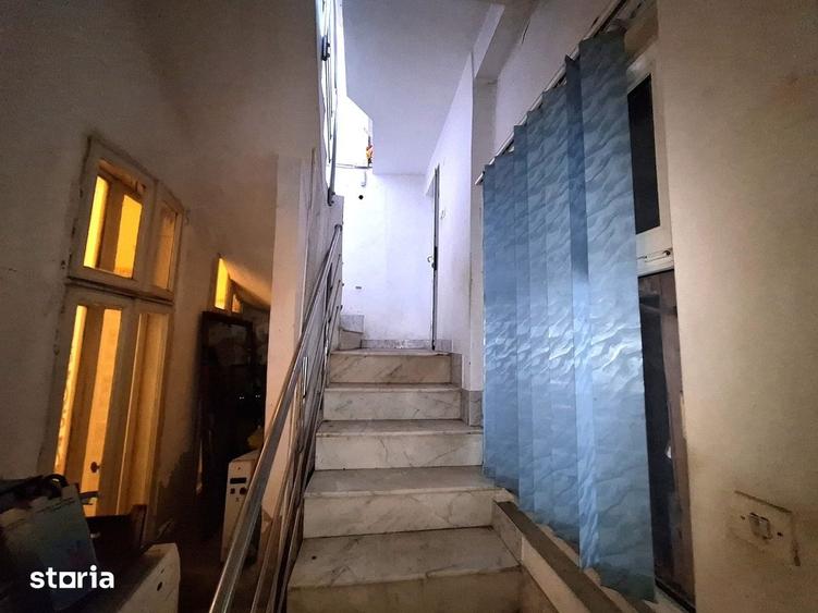 Casă cu 5 camere cu Teren 153 Mp în Central