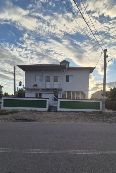 Casă cu 4 camere cu Teren 845 Mp în Găiseni