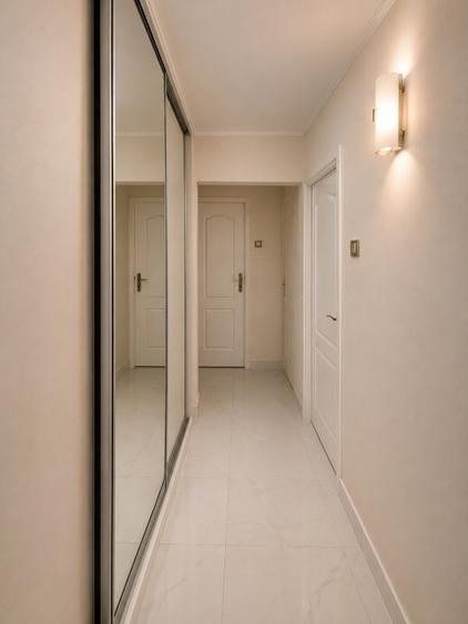 Apartament cu 3 camere decomandat în Titan