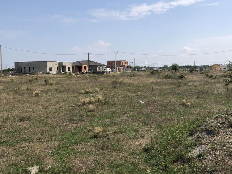Teren Construcții intravilan de 698 mp, în Moșnița Nouă