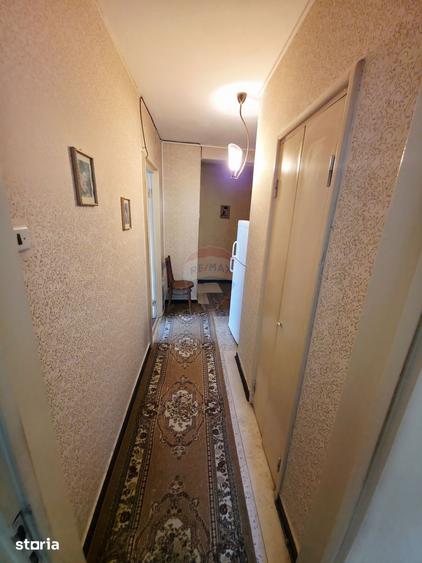 Apartament cu 2 camere decomandat în Precista