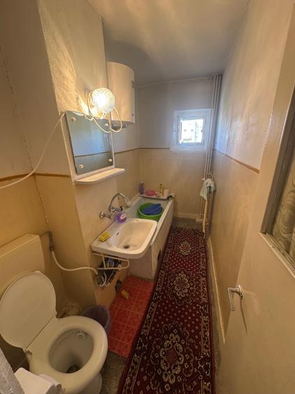Apartament cu 3 camere decomandat în Exterior Vest