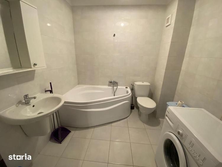 Garsoniera mare in bloc nou pat, canapea, AC ?i parcare - 7