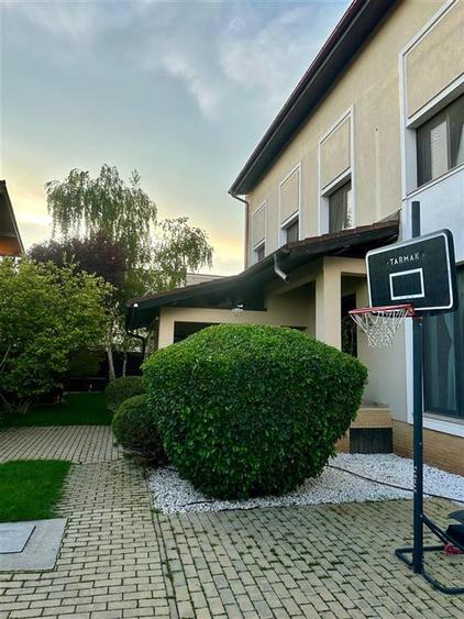 Vila eleganta P+1+M    Pipera   str Costache Radu - 1