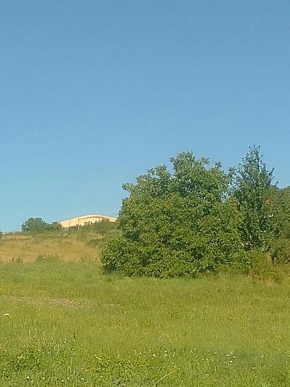 Teren de 3000 mp, în Sopor