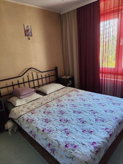 Apartament cu 3 camere semidecomandat în Fizicienilor