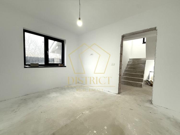 Duplex cu 4 camere cu Canalizare în Giroc
