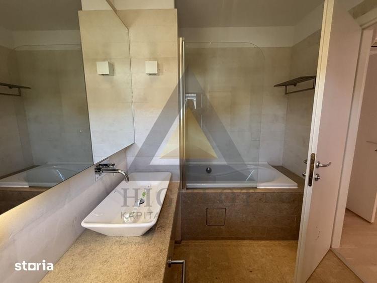 Casă cu 4 camere cu Teren 453 Mp în Central