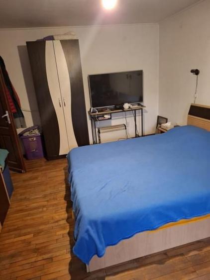 Casă cu 5 camere cu Teren 1521 Mp în Poiana