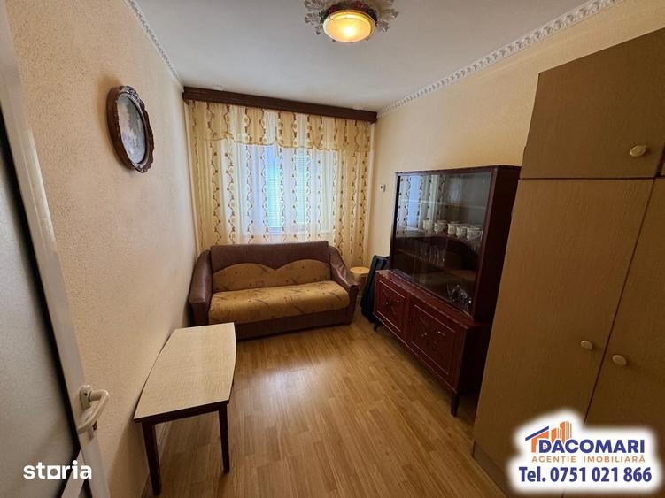 Apartament cu 3 camere în Micro 17
