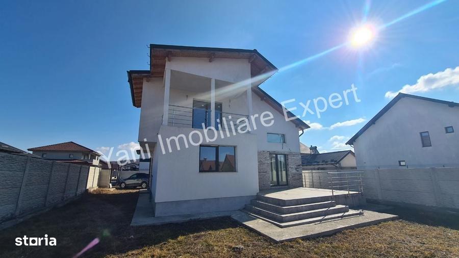 Casă cu 4 camere în Curtea de Argeș