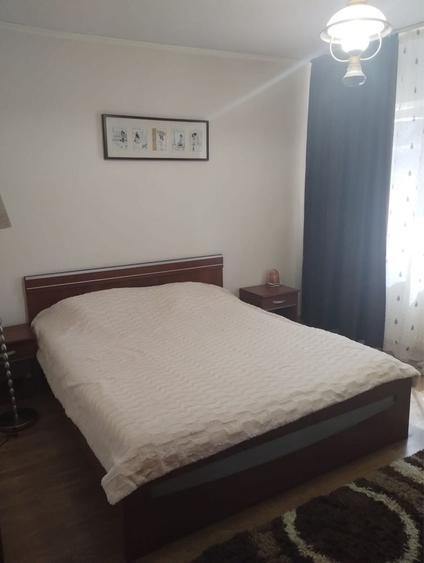 Apartament cu 2 camere decomandat în Uverturii