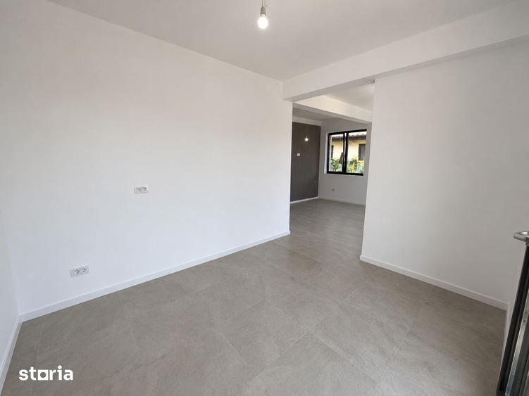 Casă cu 4 camere cu Teren 330 Mp în Crevedia