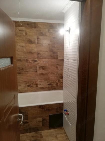 Apartament cu 3 camere decomandat în Micro 17