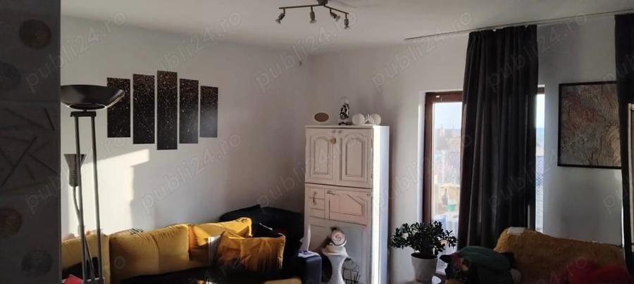 Apartament cu 2 camere decomandat în Giarmata