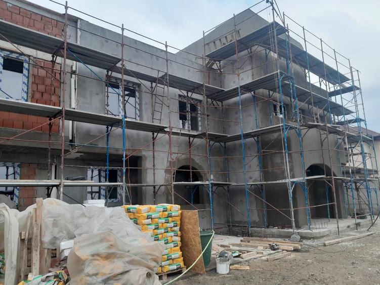 Duplex cu 4 camere cu Canalizare în Balotești