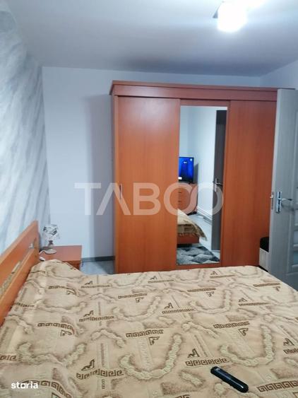 Apartament cu 2 camere semidecomandat, mobilat în Central