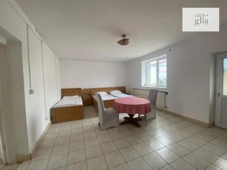 Casă cu 6 camere în Central