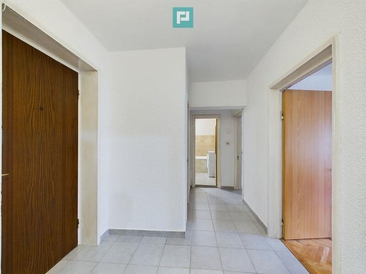Apartament cu 2 camere decomandat în P-ța Muncii