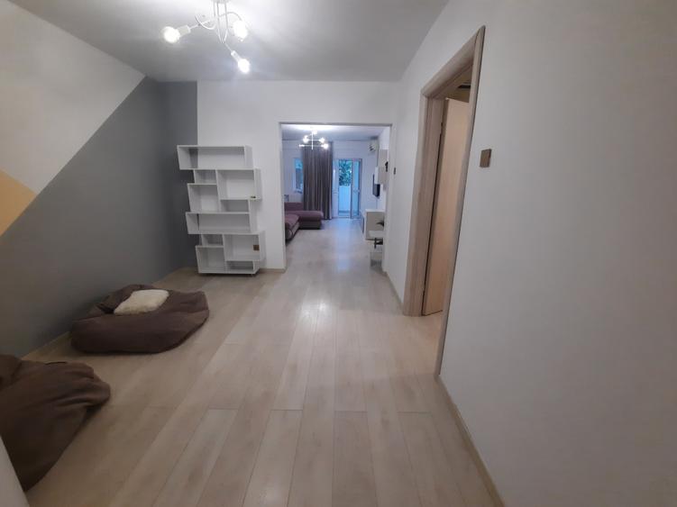 Apartament cu 3 camere decomandat în 13 Septembrie