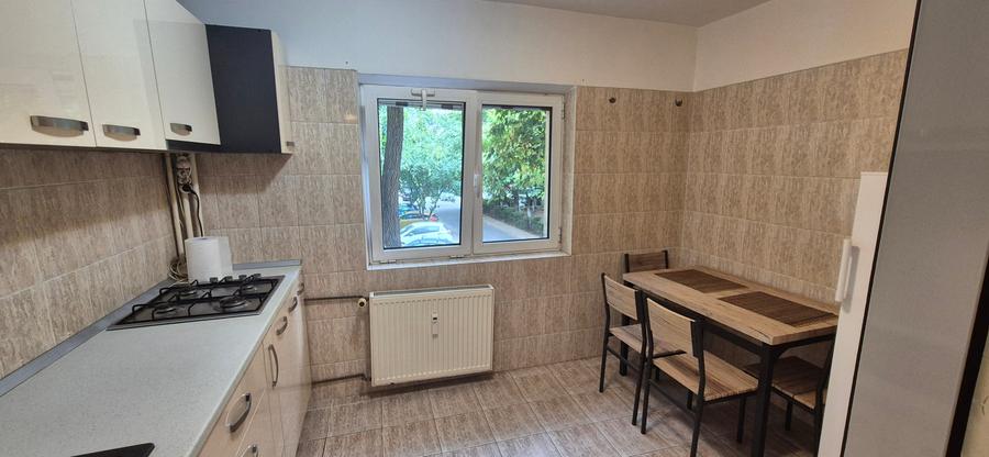 Garsonieră decomandată în Brâncoveanu