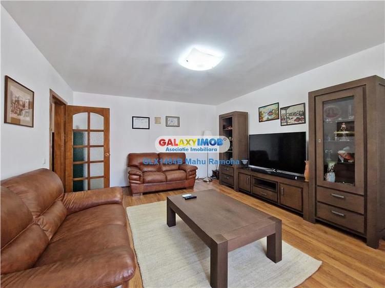 Apartament cu 3 camere decomandat, mobilat în Panduri
