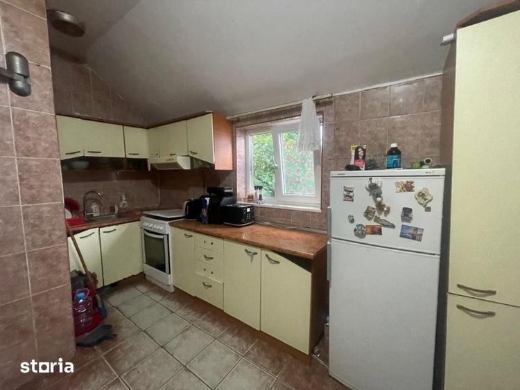 Casă cu 3 camere cu Teren 180 Mp în Calea București