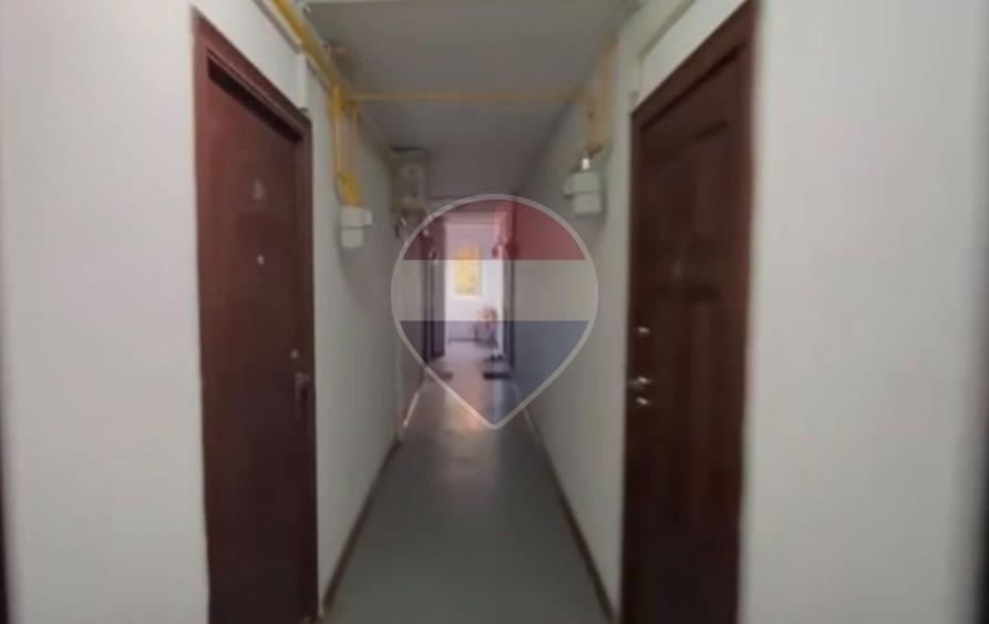 Garsonieră semidecomandată, mobilată în P-ța Reșița