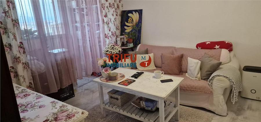 Apartament cu 3 camere decomandat, mobilat în Cetate