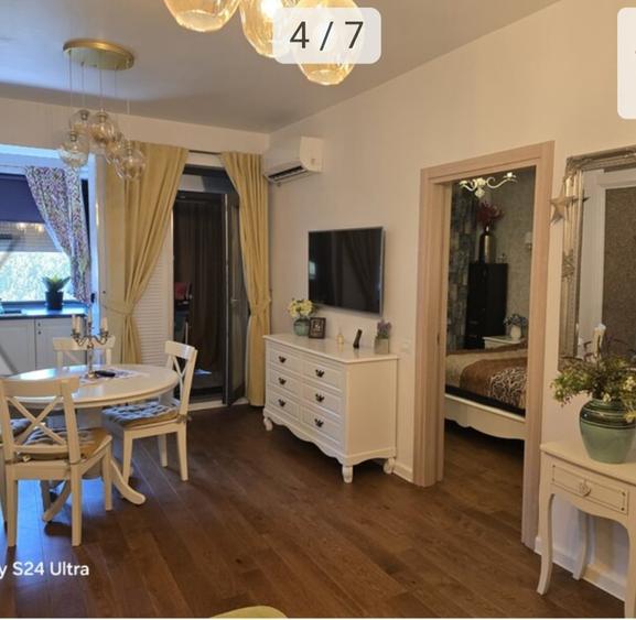 Apartament cu 2 camere semidecomandat, mobilat în Mamaia-Sat