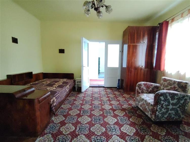 Duplex cu 2 camere cu Canalizare în Est