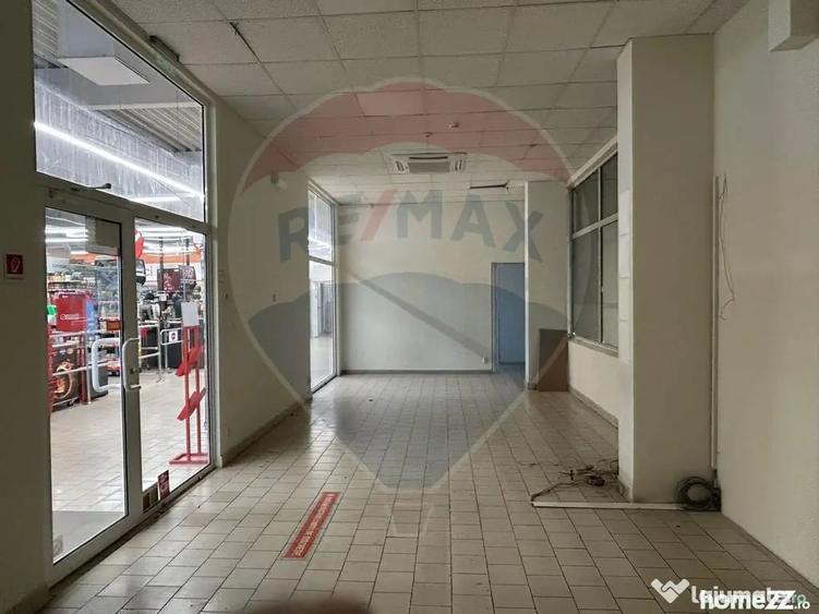 Spațiu comercial, de 58 mp, în Central