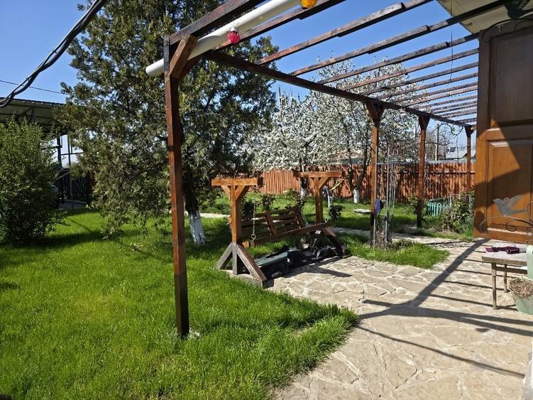 Casă cu 4 camere cu Canalizare în Braniștea