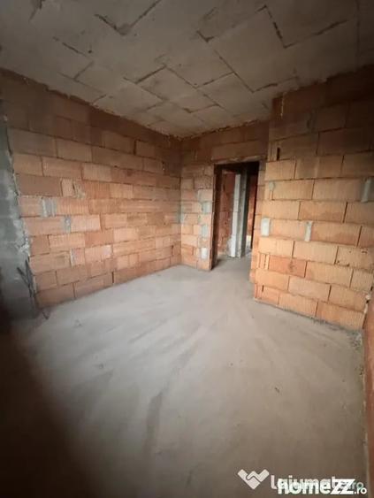 Casă cu 4 camere cu Teren 750 Mp în Central