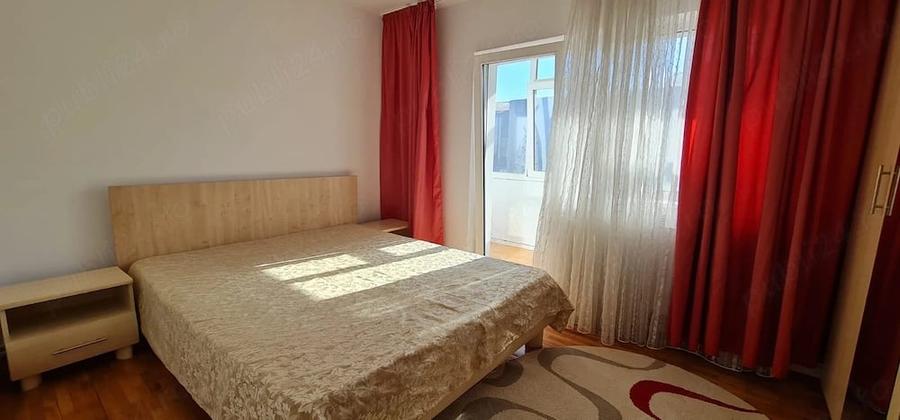 Apartament cu 3 camere semidecomandat în Central