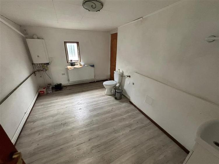 Duplex cu 3 camere cu Teren 453 Mp în Exterior Est